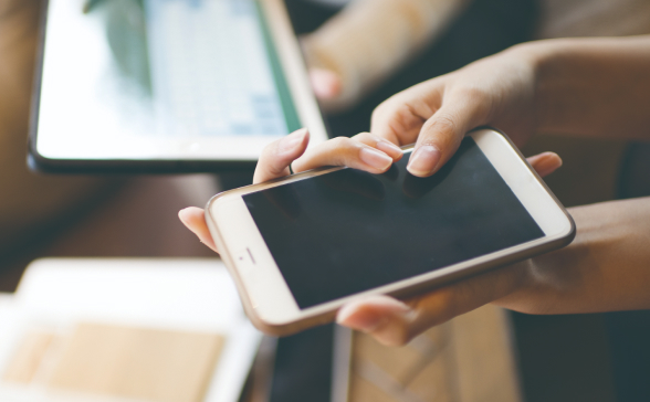 电磁波屏蔽基材